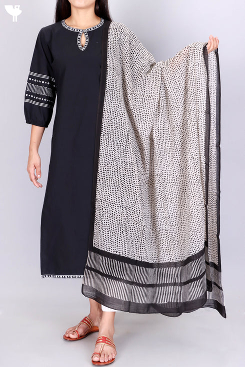 40s Cotton Kurta With Mulmul Dupatta In Block Print