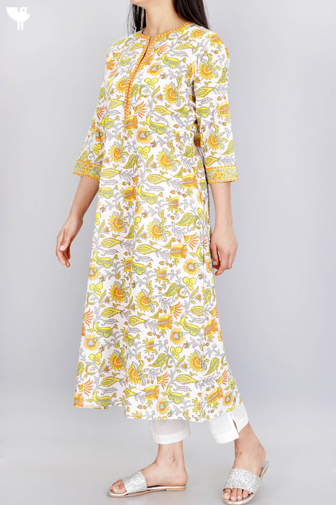 Cambric Cotton Kurta With Kota Doria Dupatta In Floral Block Print