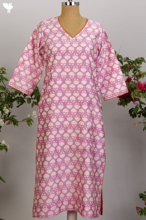 Chanderi Silk Kurta in Simple Floral Hand Block