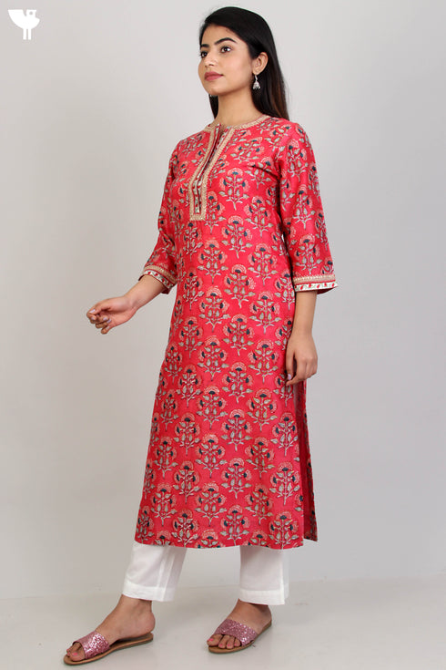 Chanderi Silk Kurta With Golden Lace In Floral Block Print
