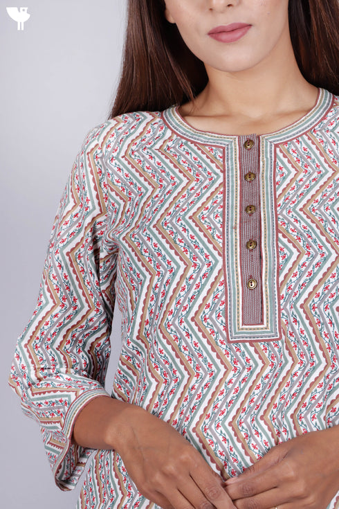 Cambric Cotton Kurta In Graphic Print