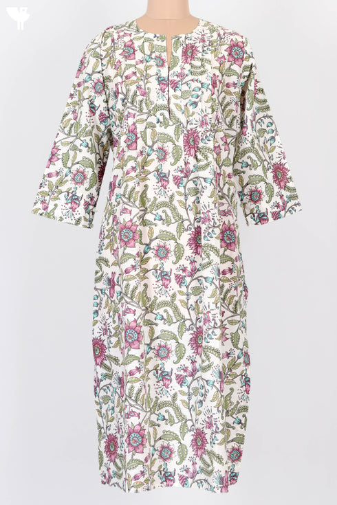 Cambric Cotton Kurta With Pintucks In Floral Print
