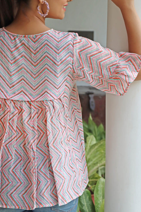 Mulmul Cotton Crop Top In Zigzag Print