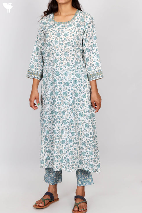 Cambric Cotton Paneled Kurta With Laces In Floral Block Print