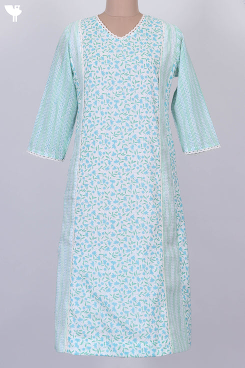 Mulmul Cotton Paneled Kurta In Floral Print