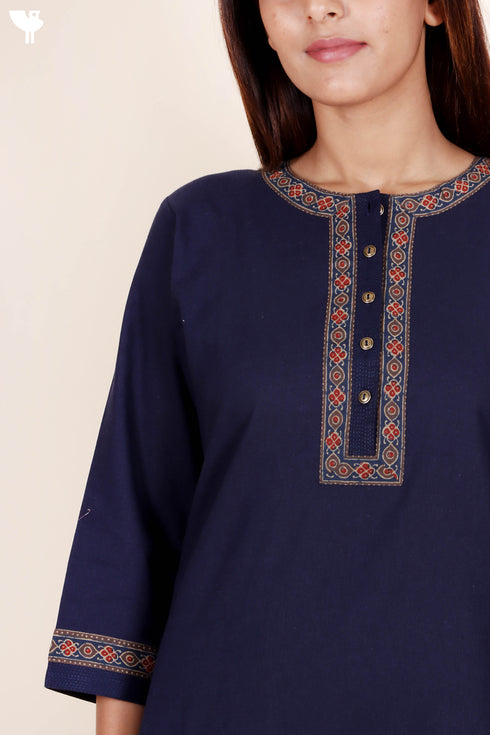Linen Kurta In Floral Block Print