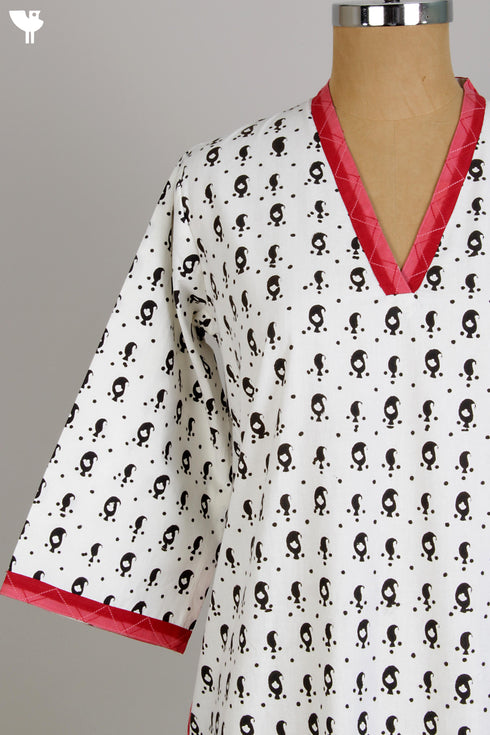 40s Cotton Kaftan in Black Paisley Block Print