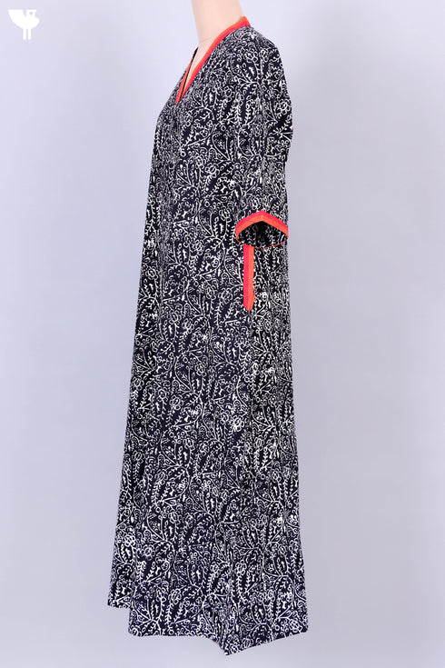 40s Cotton Kaftan in Black And Red Abstract Block Print