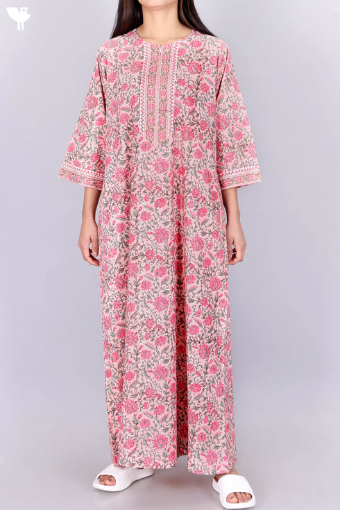 Bizzy Lizzy Full Sleeved Zip Kaftan In Floral Block Print