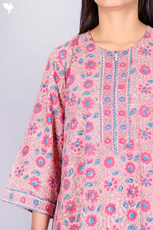 Bizzy Lizzy Full Sleeved Zip Kaftan In Floral Block Print