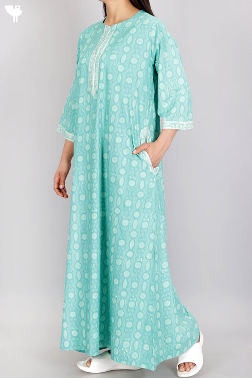 Bizzy Lizzy Full Sleeved Zip Kaftan In Graphic Block Print