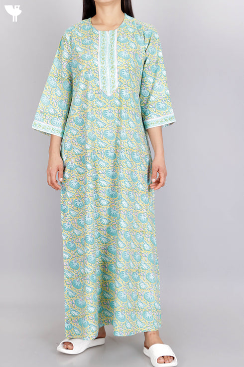 Bizzy Lizzy Full Sleeved Zip Kaftan In Floral Block Print