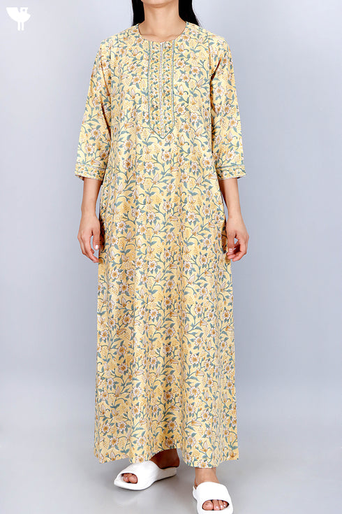 Bizzy Lizzy Full Sleeved Zip Kaftan In Floral Block Print