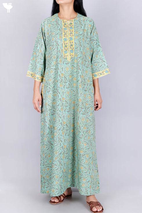 Bizzy Lizzy Full Sleeved Zip Kaftan In Floral Block Print