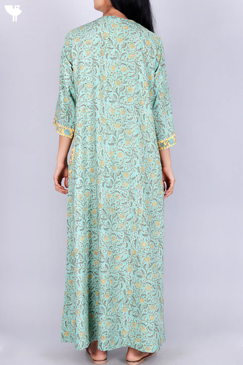 Bizzy Lizzy Full Sleeved Zip Kaftan In Floral Block Print