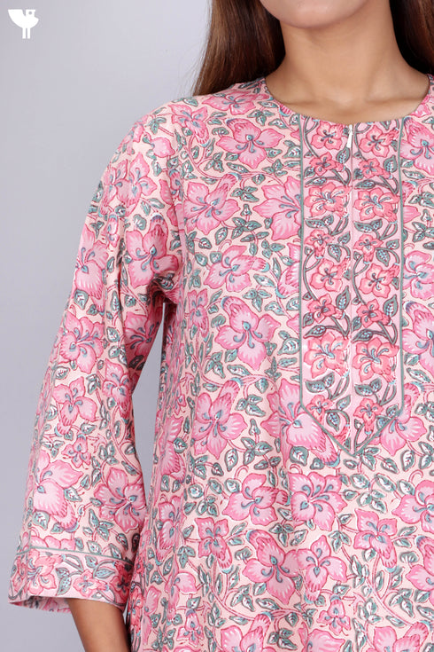 Bizzy Lizzy Full Sleeved Zip Kaftan In Floral Block Print