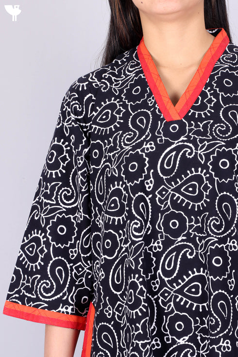 40’s Cotton V-Neck Full Sleeved Kaftan In Paisley Jaal