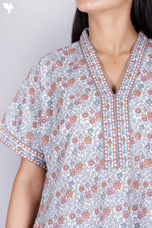 60’s Cotton V-neck Kaftan In Floral Print