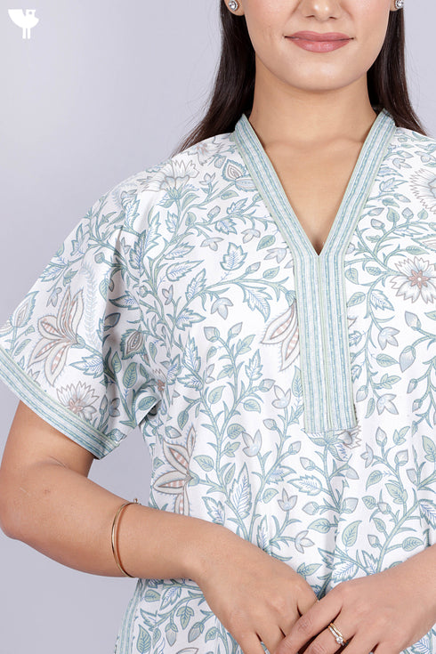 60’s Cotton V-neck Kaftan In Floral Print