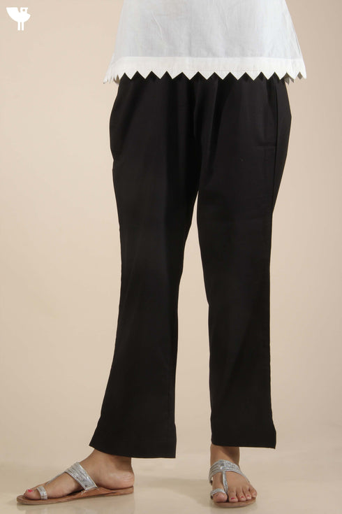 Cotton Cambric Kilol Capri Pant In Black