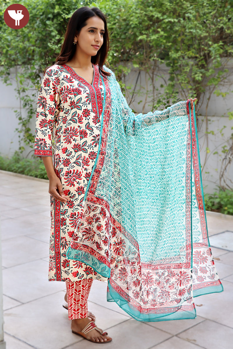 Bizzy Lizzy Kurta Pant With Dupatta In Floral Block Print