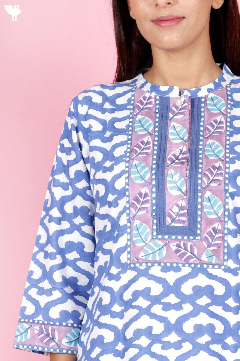Bizzy Lizzy Kurta In Graphic Block Print
